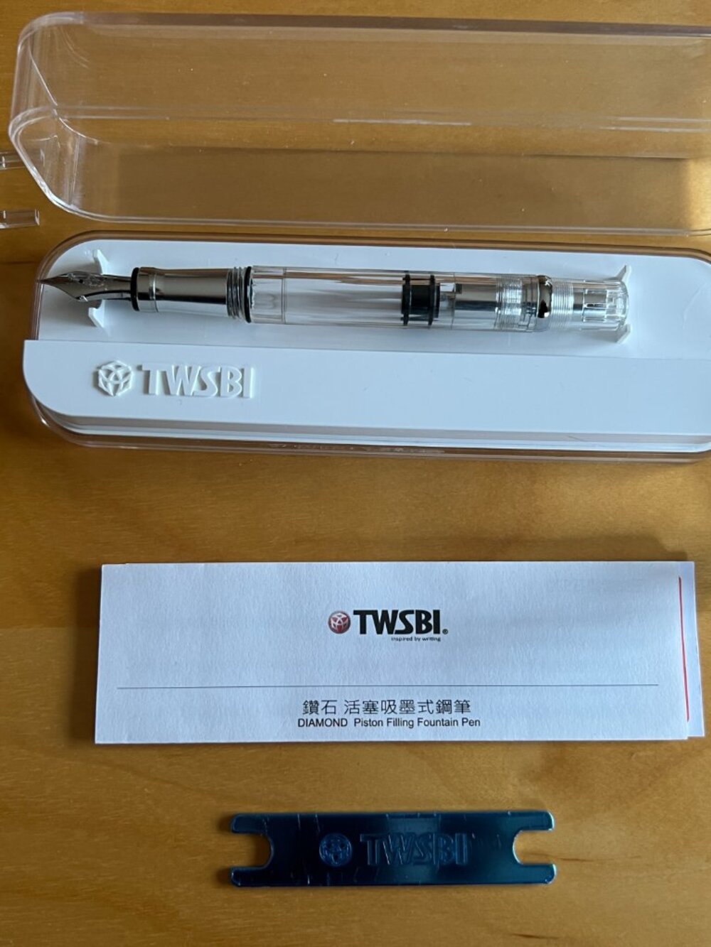 TWSBI Diamond 580 Aluminum Fountain Pen - F Nib - Clear - Picture 11 of 16